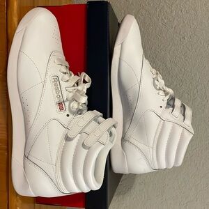 Reebok sneakers size 9.5